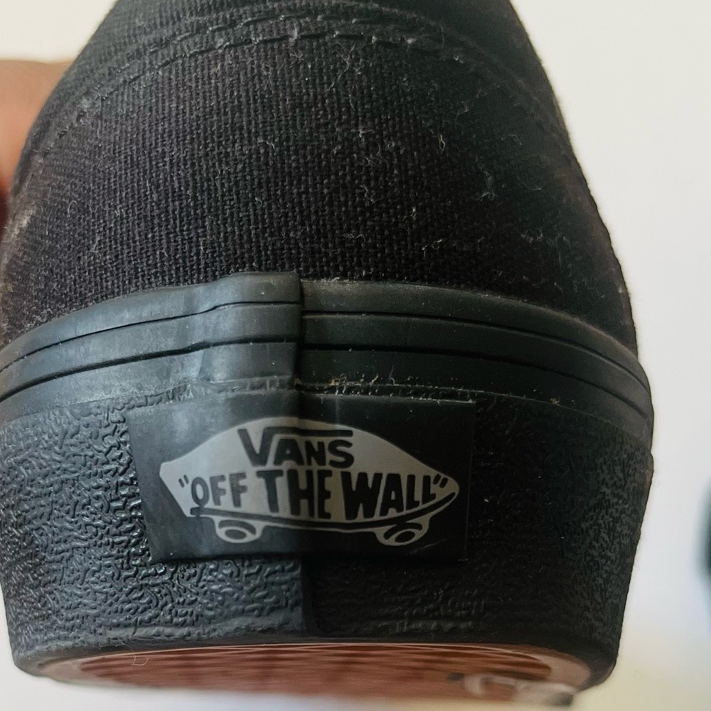 Vans - Picture 3 of 5